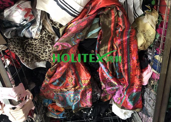 Популярным подержанным шарфы лета шарфов используемые первым курсом Силк для дам